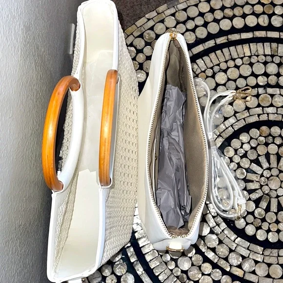 Cute two piece summer bag! 🌼🤍 - Picture 3 of 5